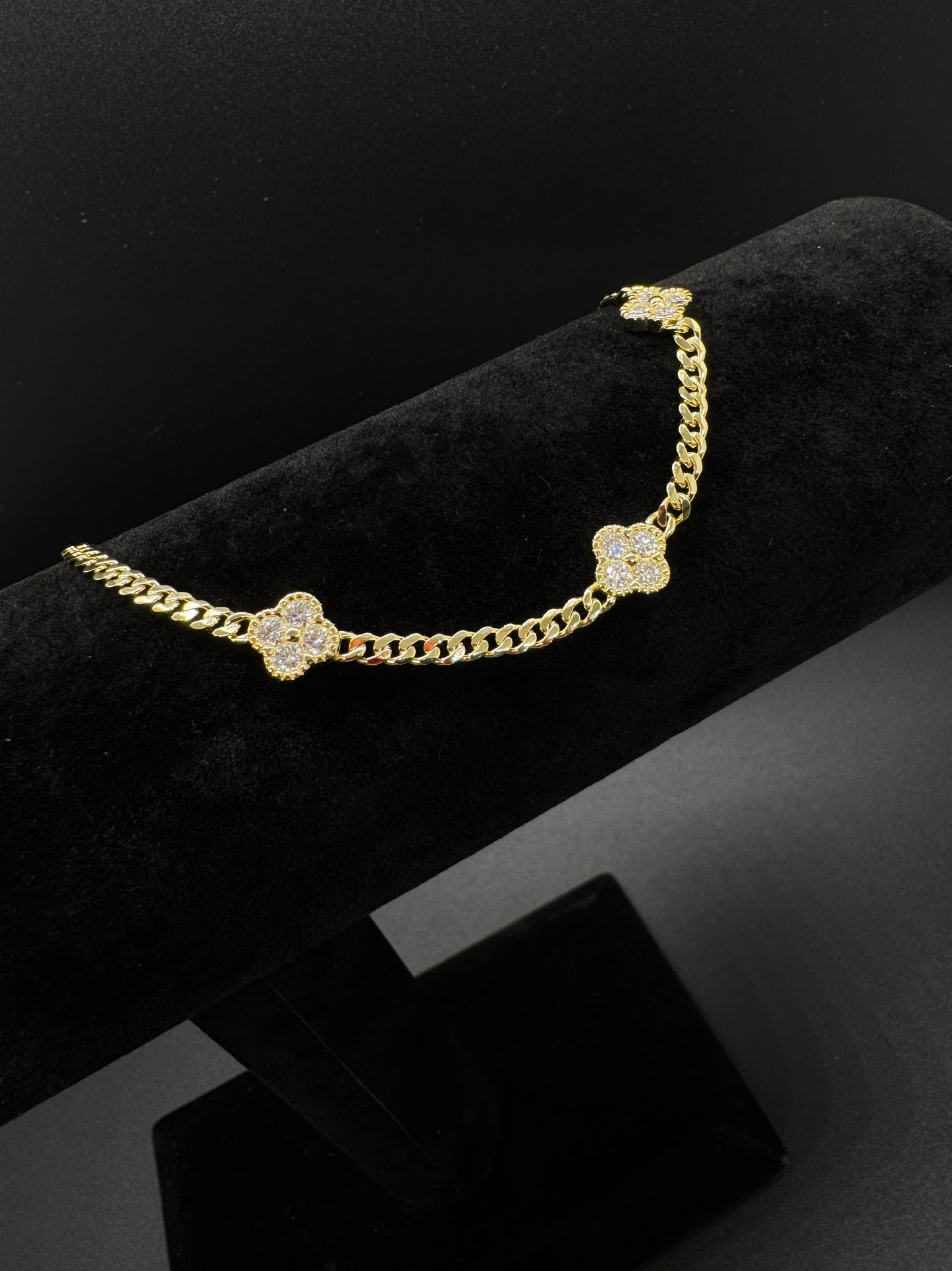 Esme Moissanite Clover Bracelet