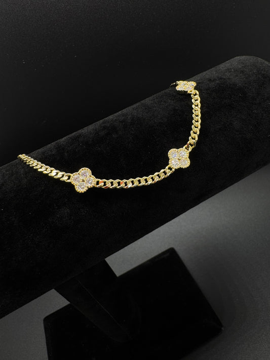 Esme Moissanite Clover Bracelet